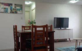 Cómodo departamento amoblado con estacionamiento